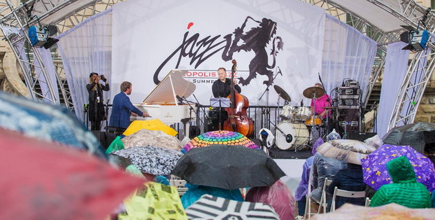 Alexey Bogolyubov Trio на сцене Потоцких. Leopolis Jazz Fest 2018. Фото: А. Олифиренко