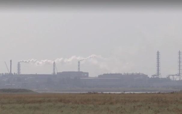 "Крымский титан" приостановил производство из-за выбросов